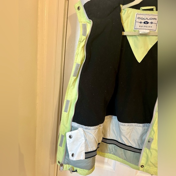 Couloir Velocity Ski & Snow Jacket; women’s size Medium, light green and white - Picture 4 of 16